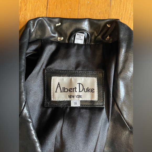 90s Vintage Black Leather Trenchcoat - Picture 4 of 8